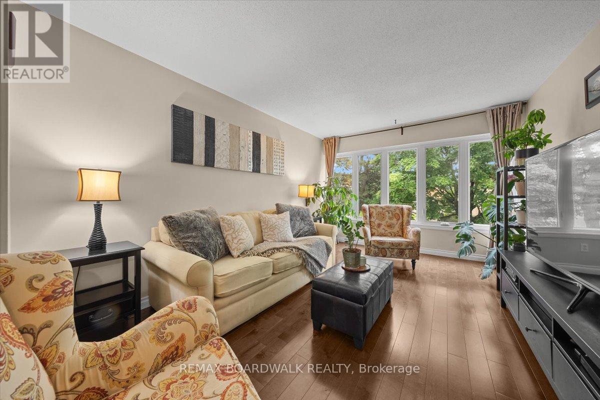 18 - 2126 ERIC CRESCENT