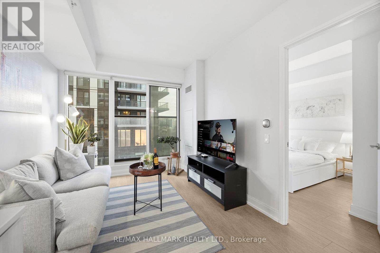 2201 - 181 DUNDAS STREET E