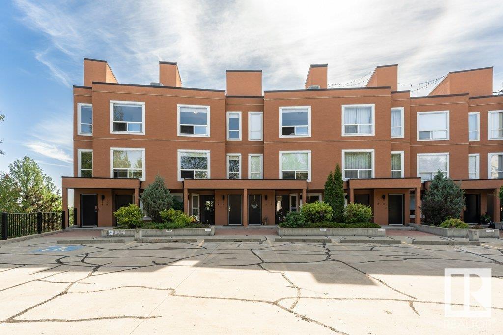 #214 10105 95 ST NW