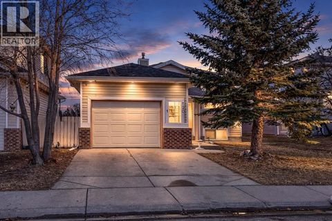 120 Creek Gardens Place NW Airdrie AB T4B2P7