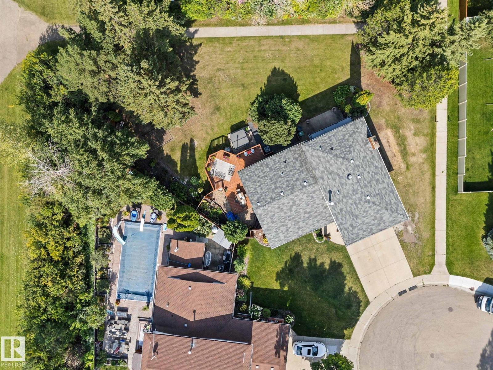 9945 82 ST