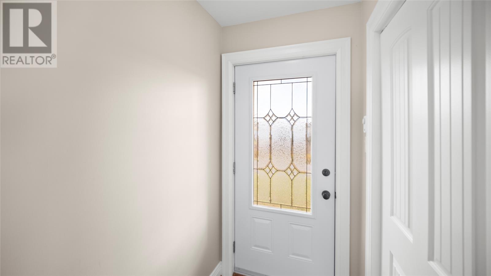 1 Leander Place