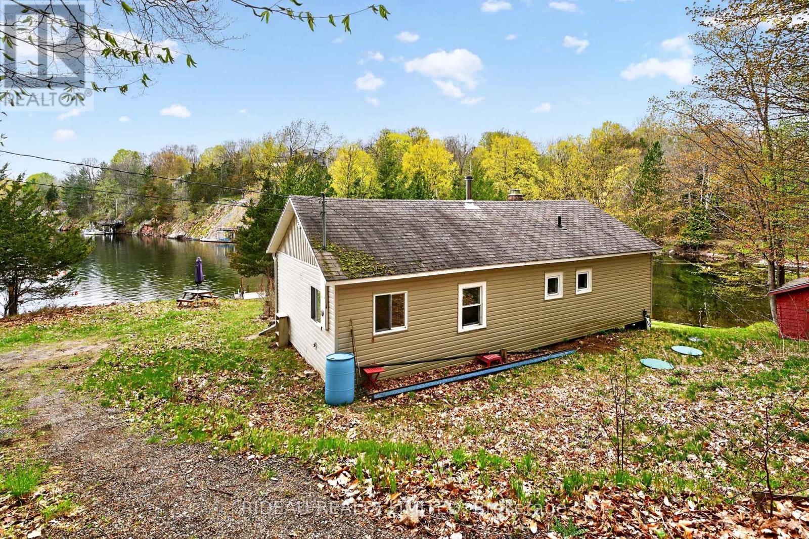 9 SPARROW LANE