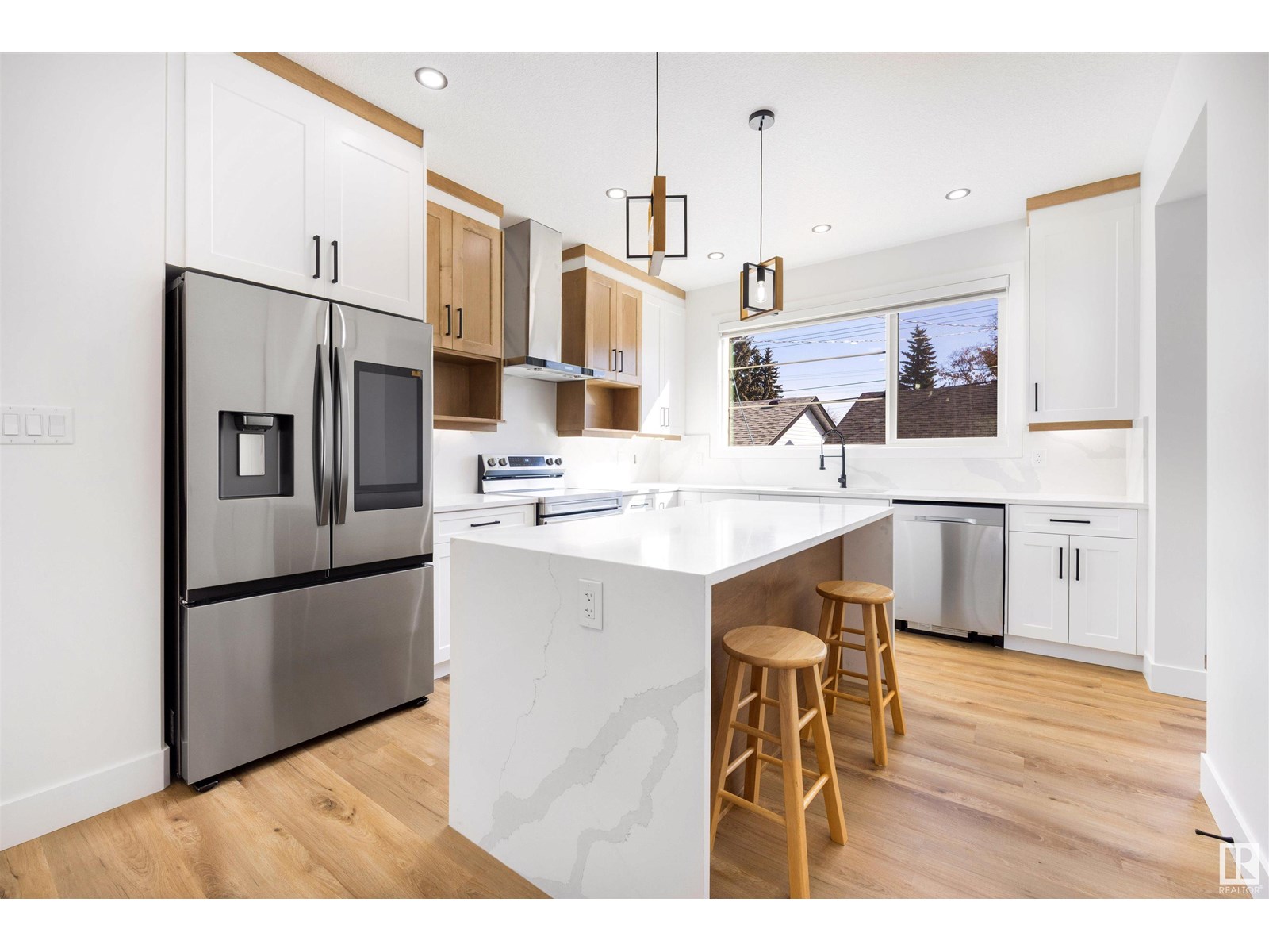 10711 52 ST NW