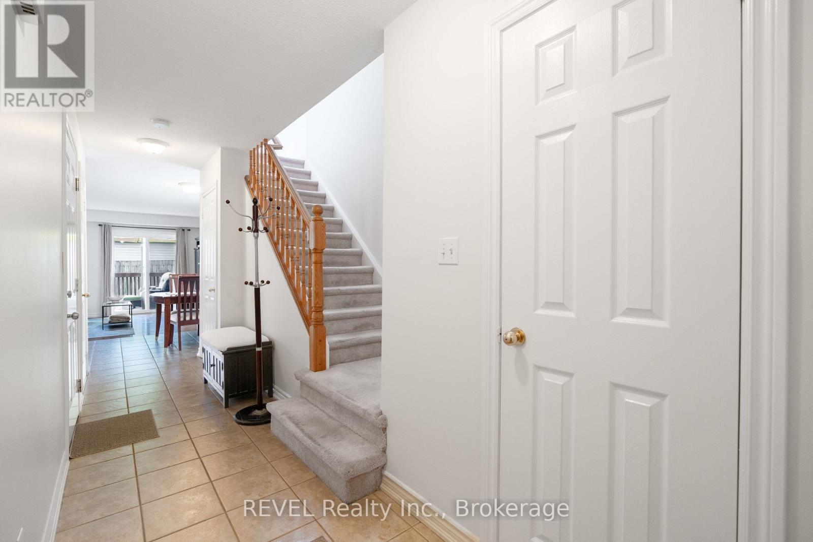 11 - 6263 VALLEY WAY