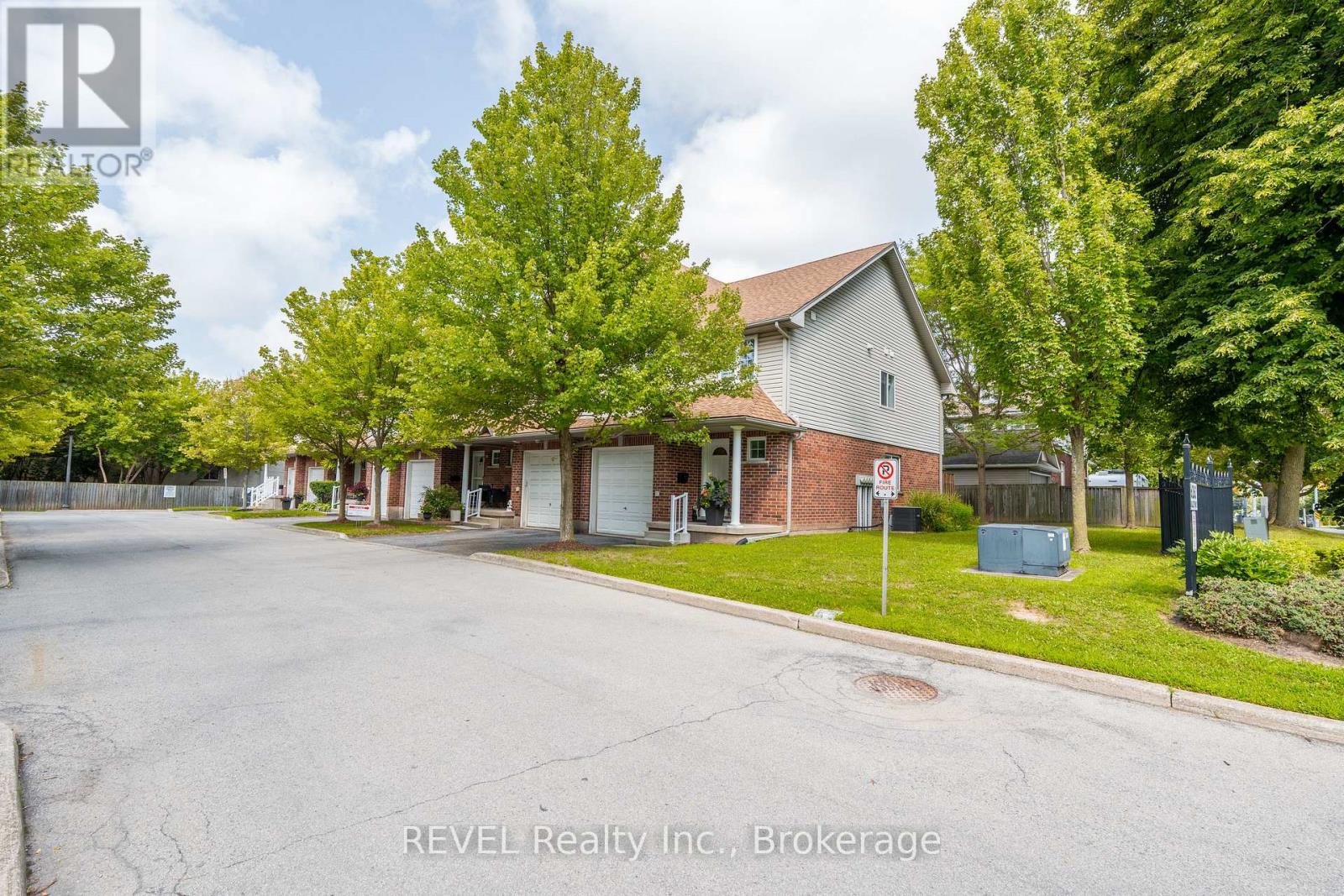 11 - 6263 VALLEY WAY