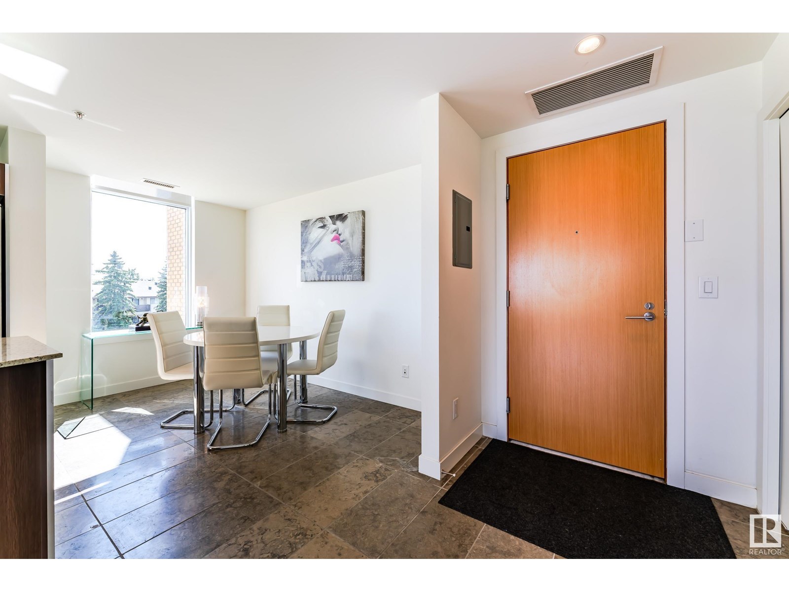 #306 2510 109 ST NW