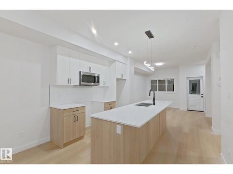 #65 18120 28 AV SW Edmonton AB T6W4V2