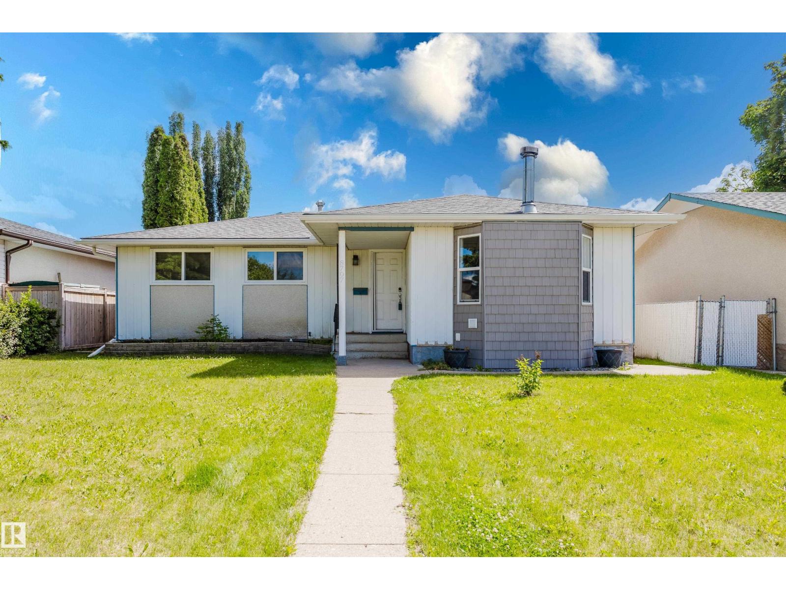 8707 151 AV NW