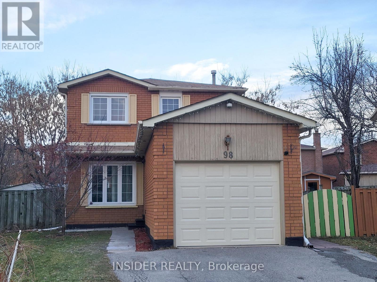 Photo 1 of 18 — 98 WHITE BOULEVARD, Vaughan (Brownridge), ON L4J5Z5