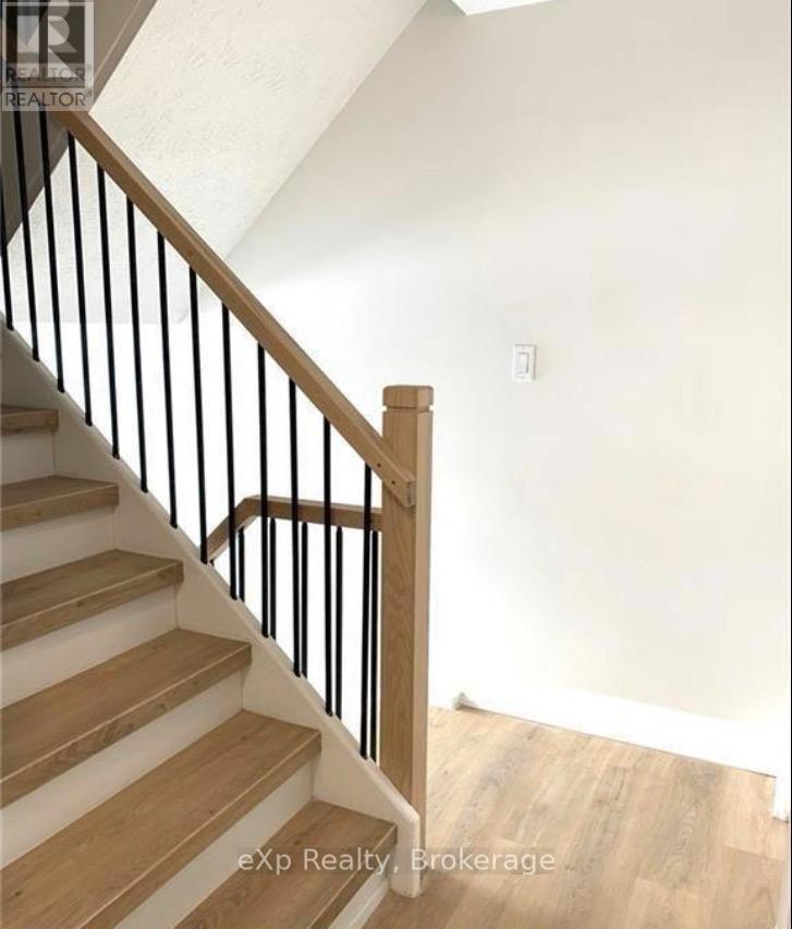 9 - 215 MCNAB STREET