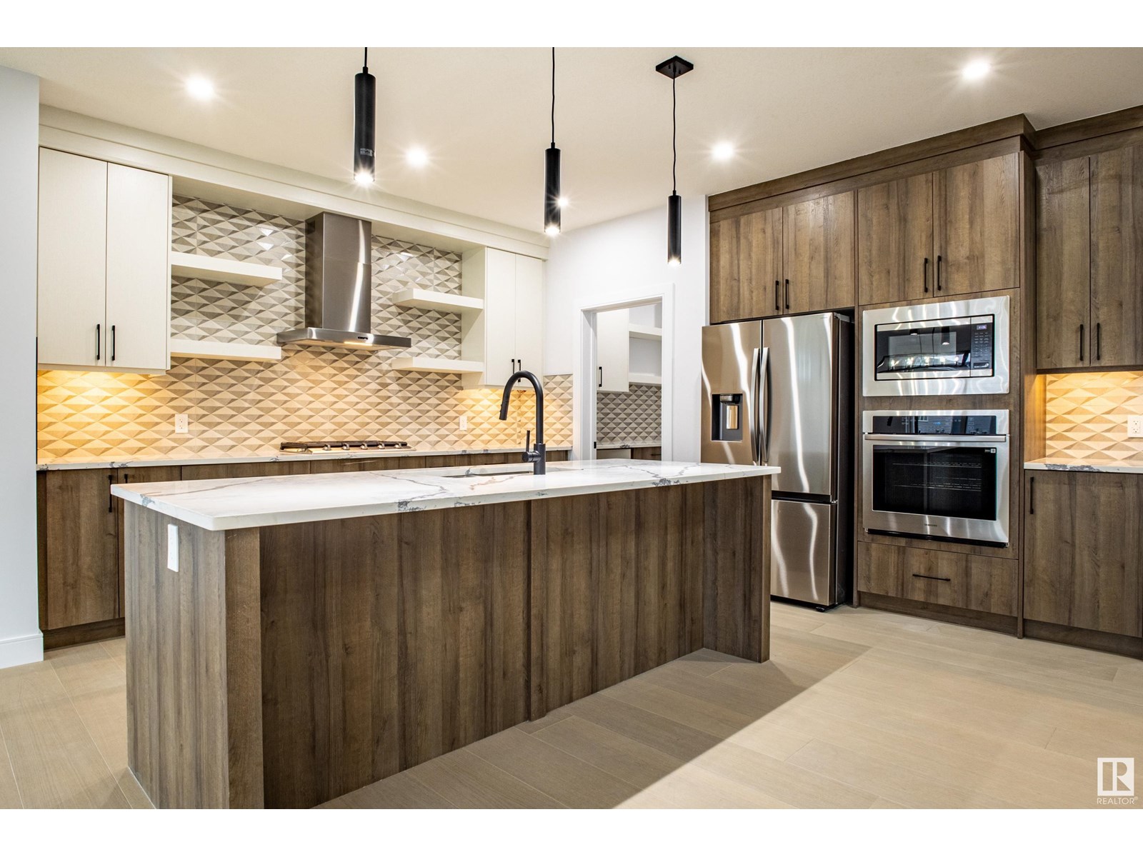 205 Fraser WY NW NW