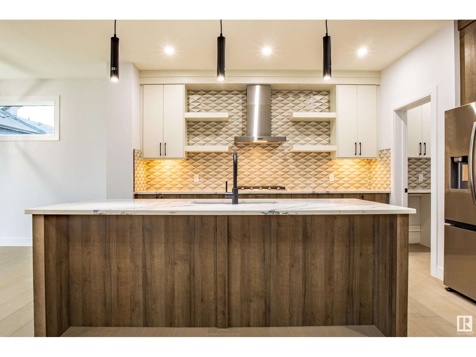 205 Fraser WY NW NW