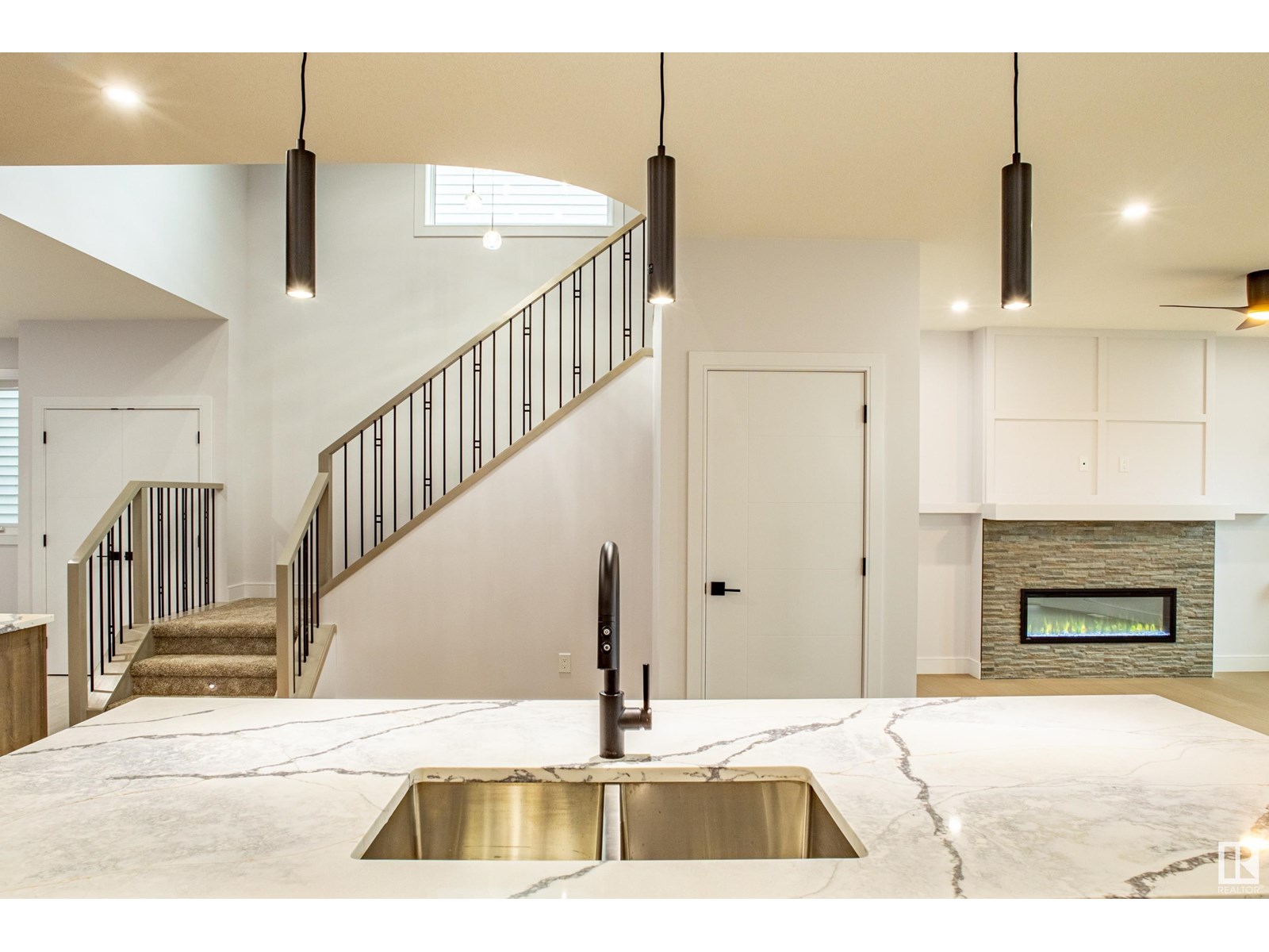 205 Fraser WY NW NW