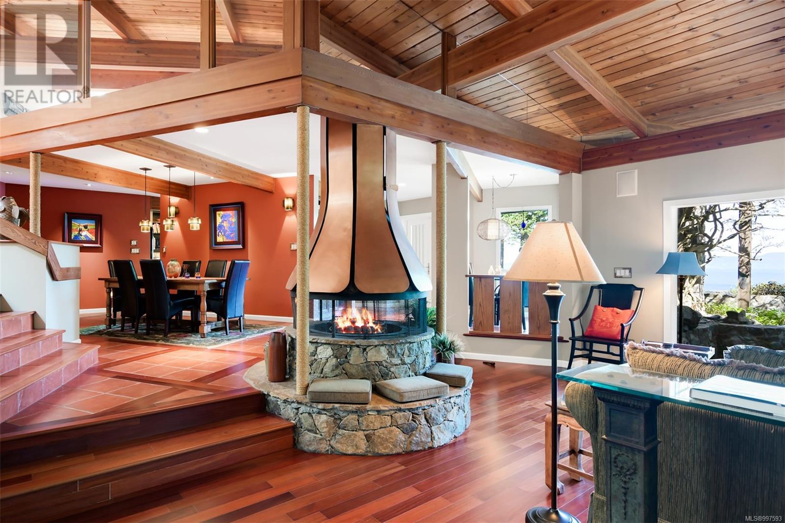 2248 Arbutus Rd