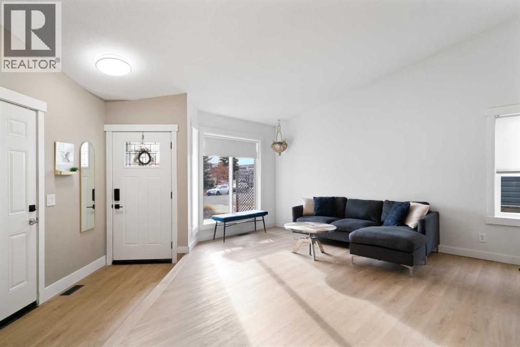 53 Riverside Crescent SE