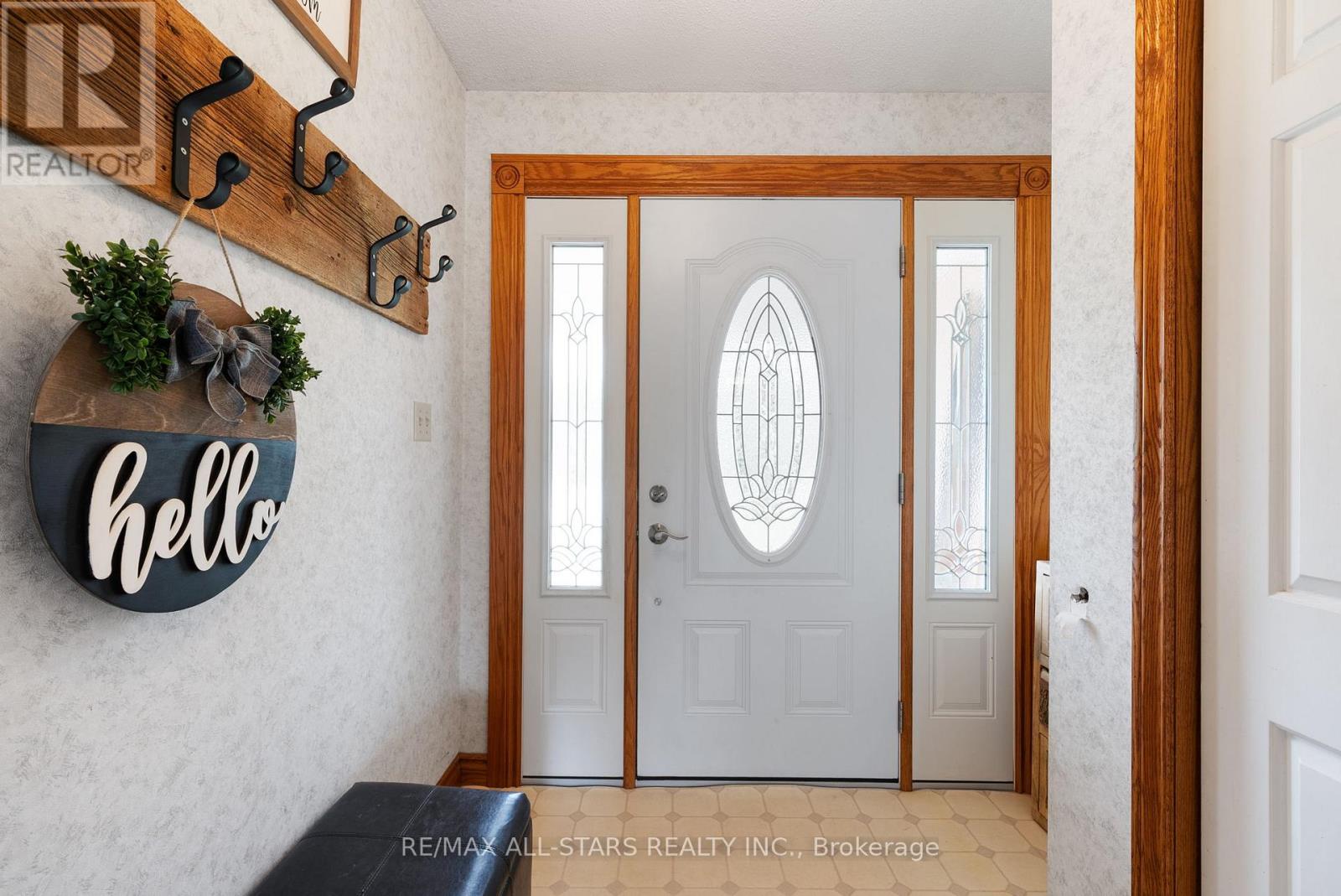 863 LINDEN VALLEY ROAD