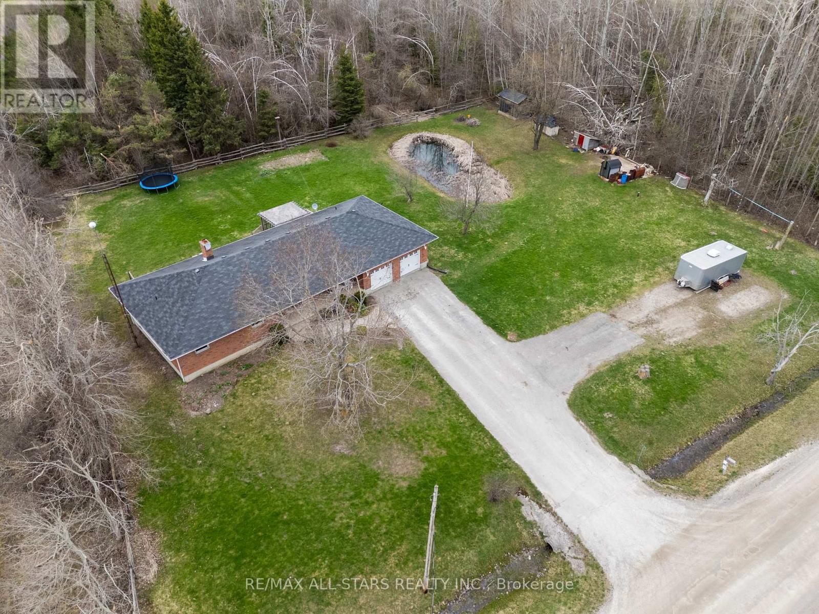 863 LINDEN VALLEY ROAD