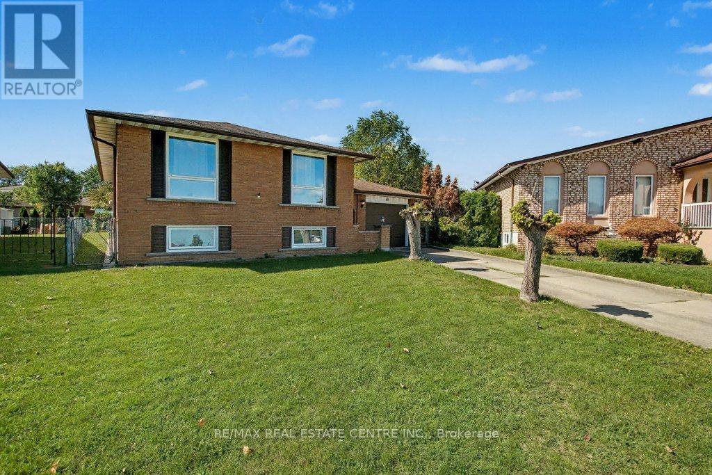 40 TARA COURT