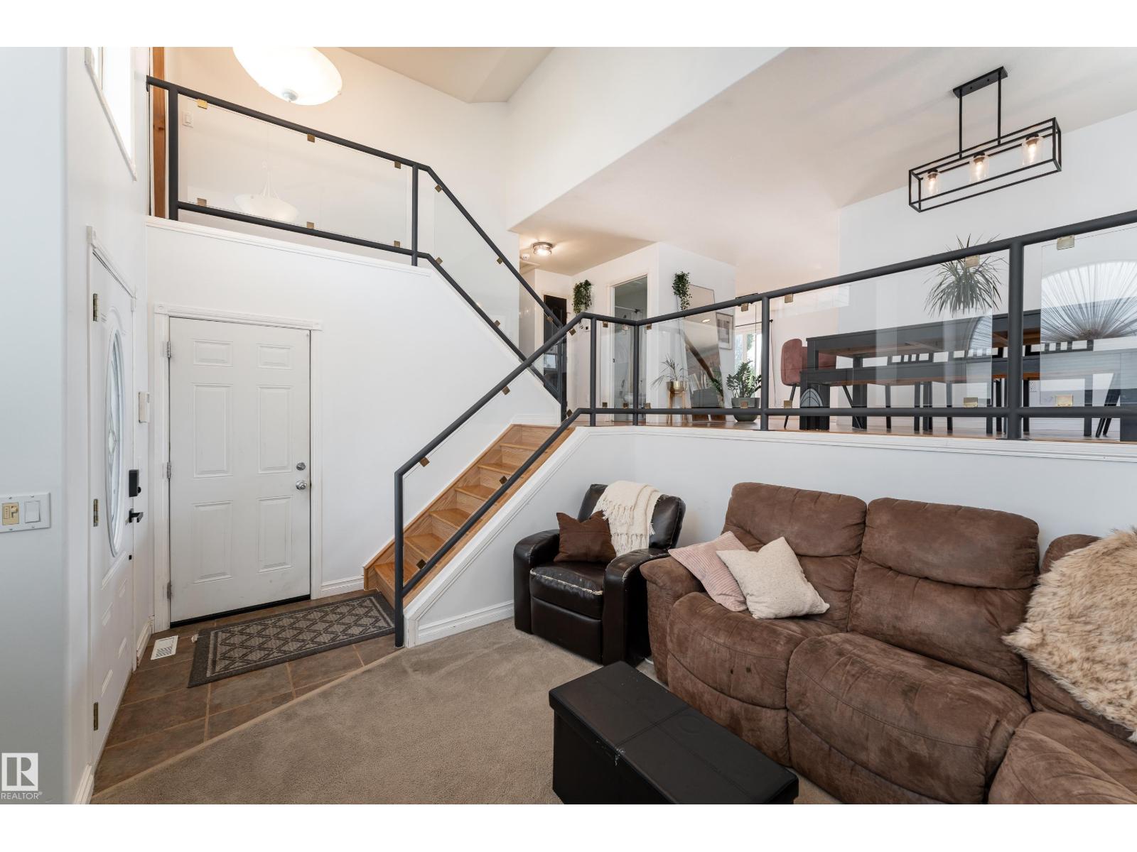 183 Dechene RD NW