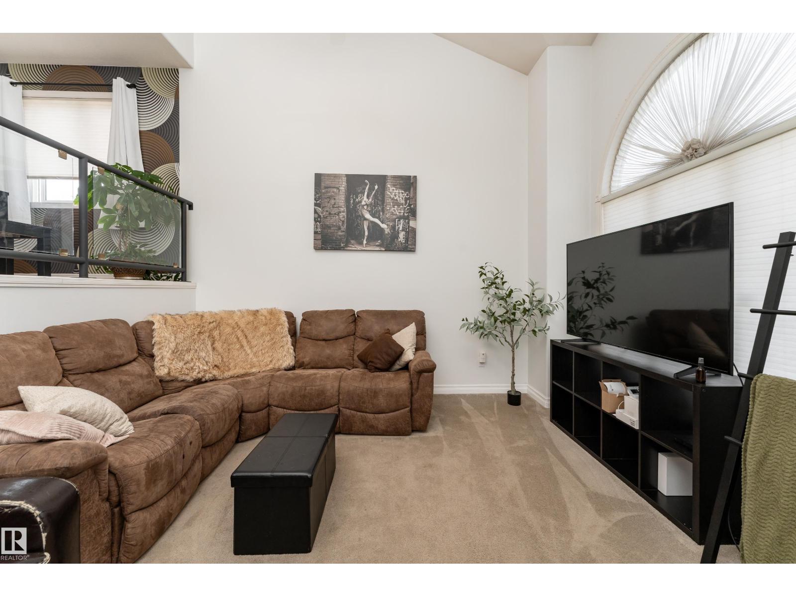 183 Dechene RD NW