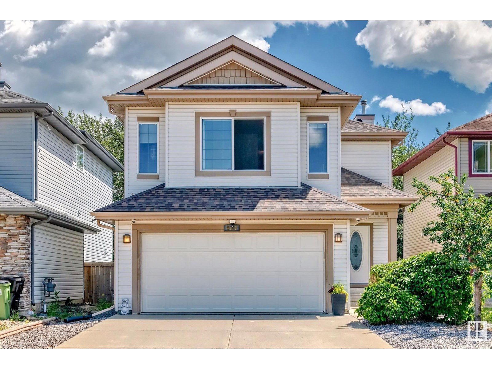 9107 205 ST NW