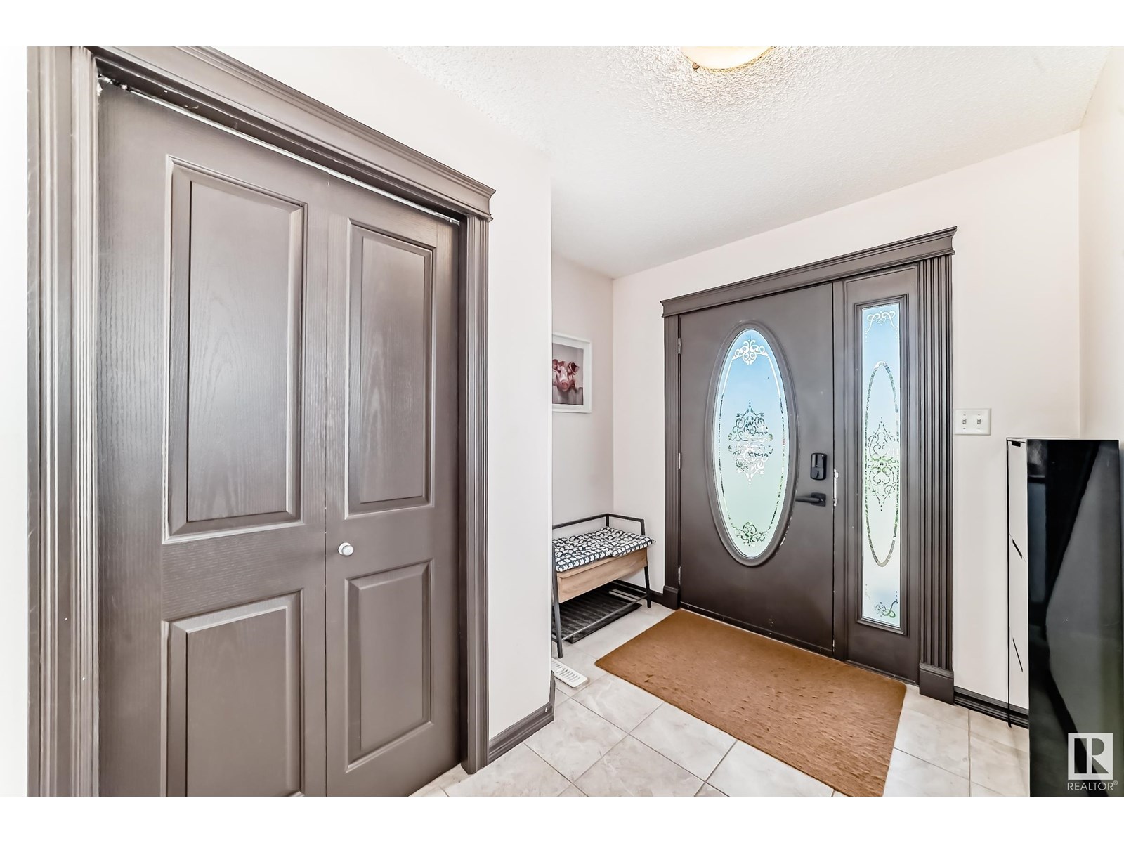 9107 205 ST NW
