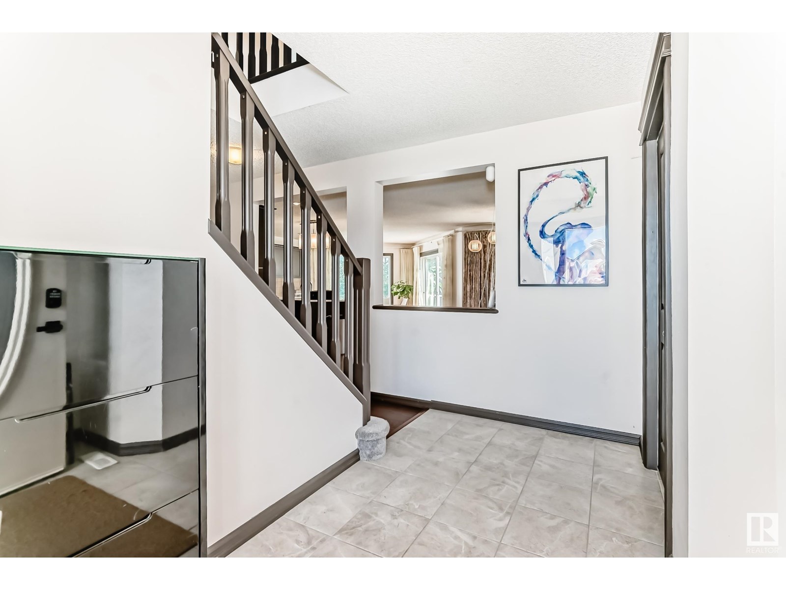 9107 205 ST NW