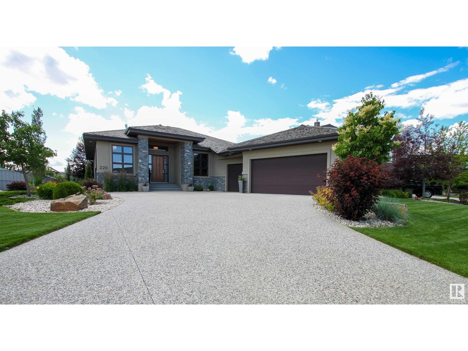 #220 52328 RGE ROAD 233