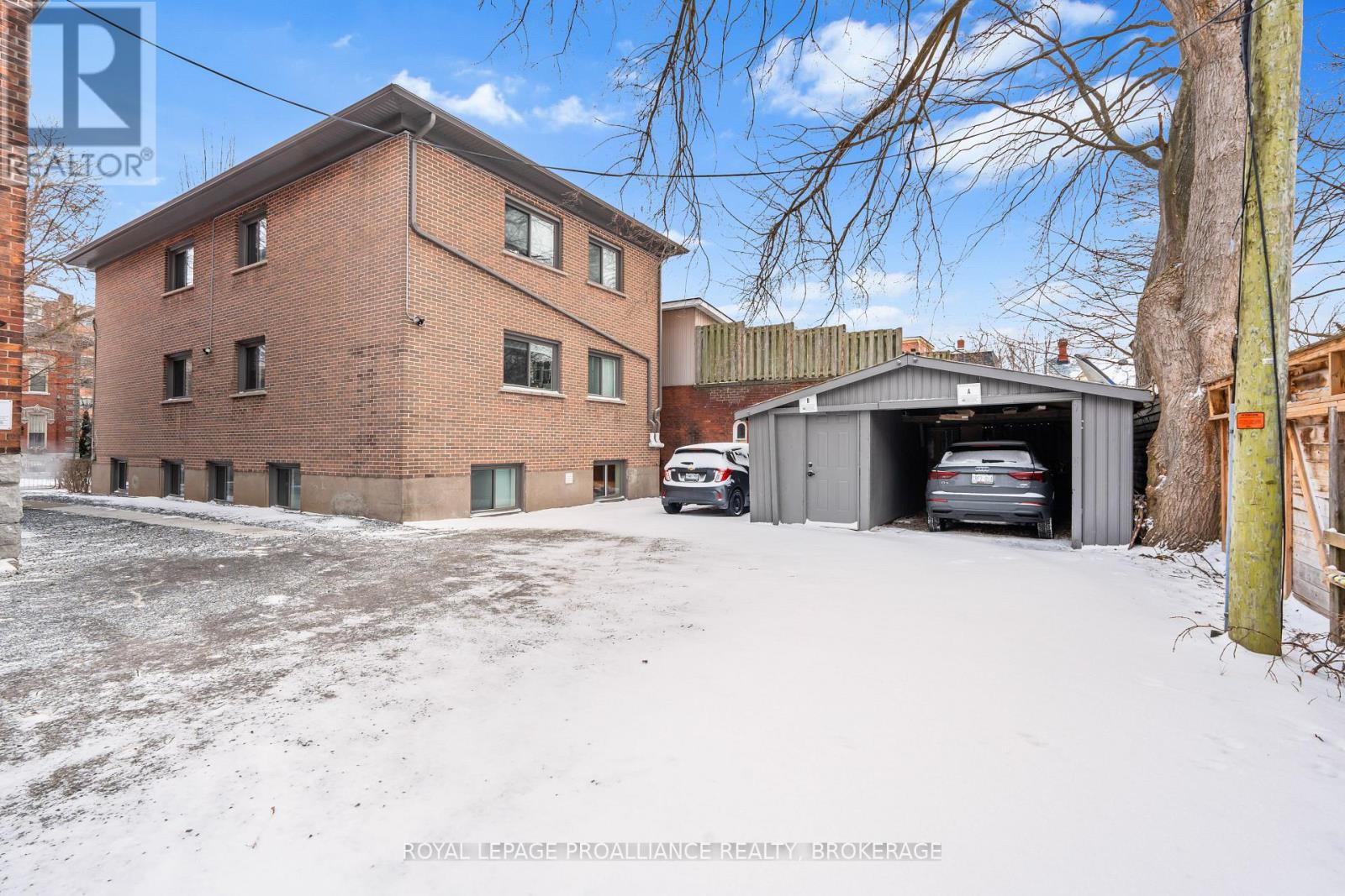 174 KING STREET E