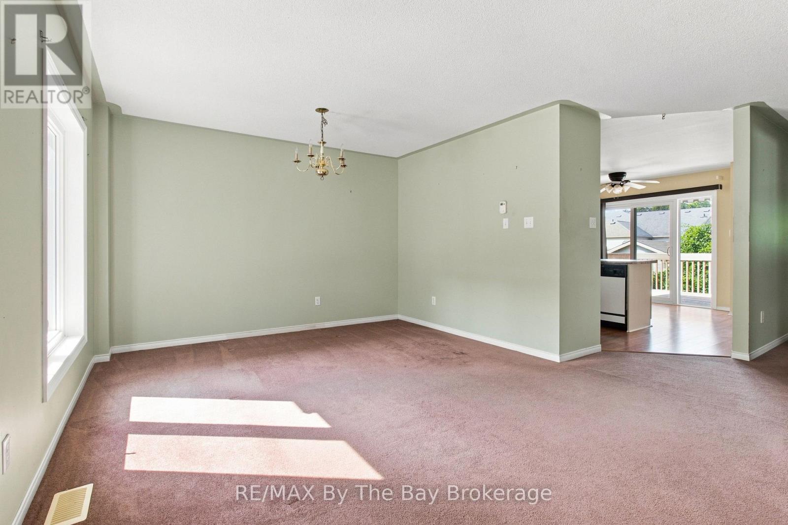 36 HARBOUR CRESCENT