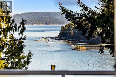 1678 Lands End Rd North Saanich BC V8L5L5