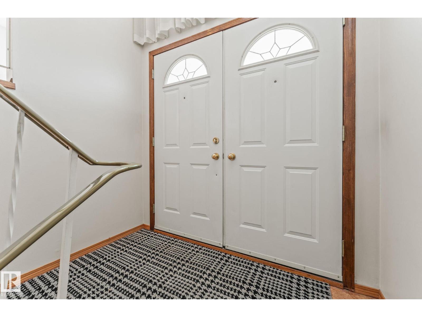 13820 86 ST NW