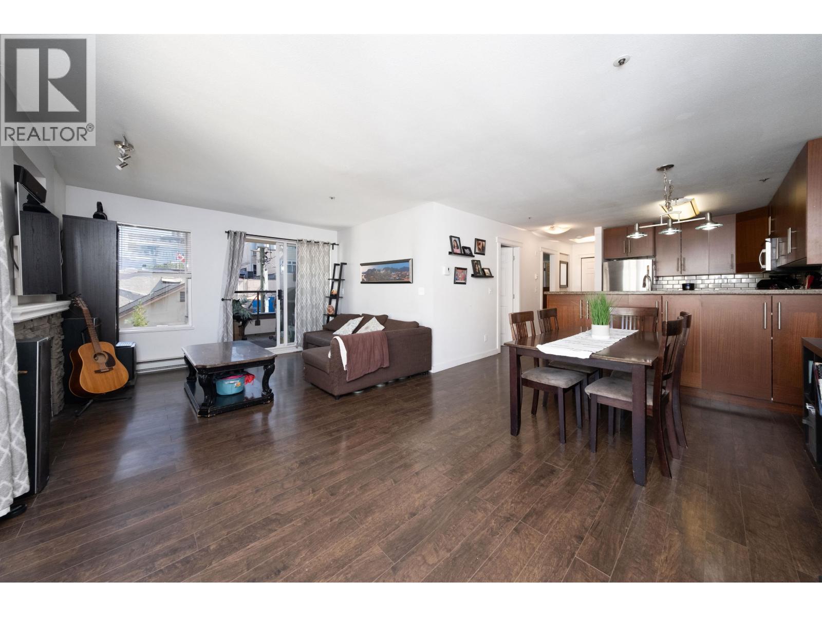 403 118 E 2ND STREET