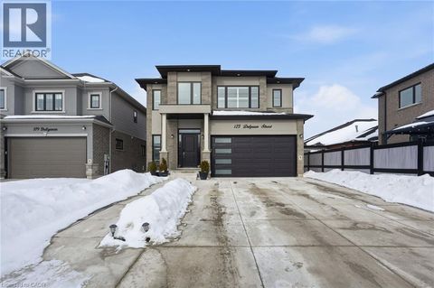 123 DULGAREN Street Hamilton ON L8W3Y8