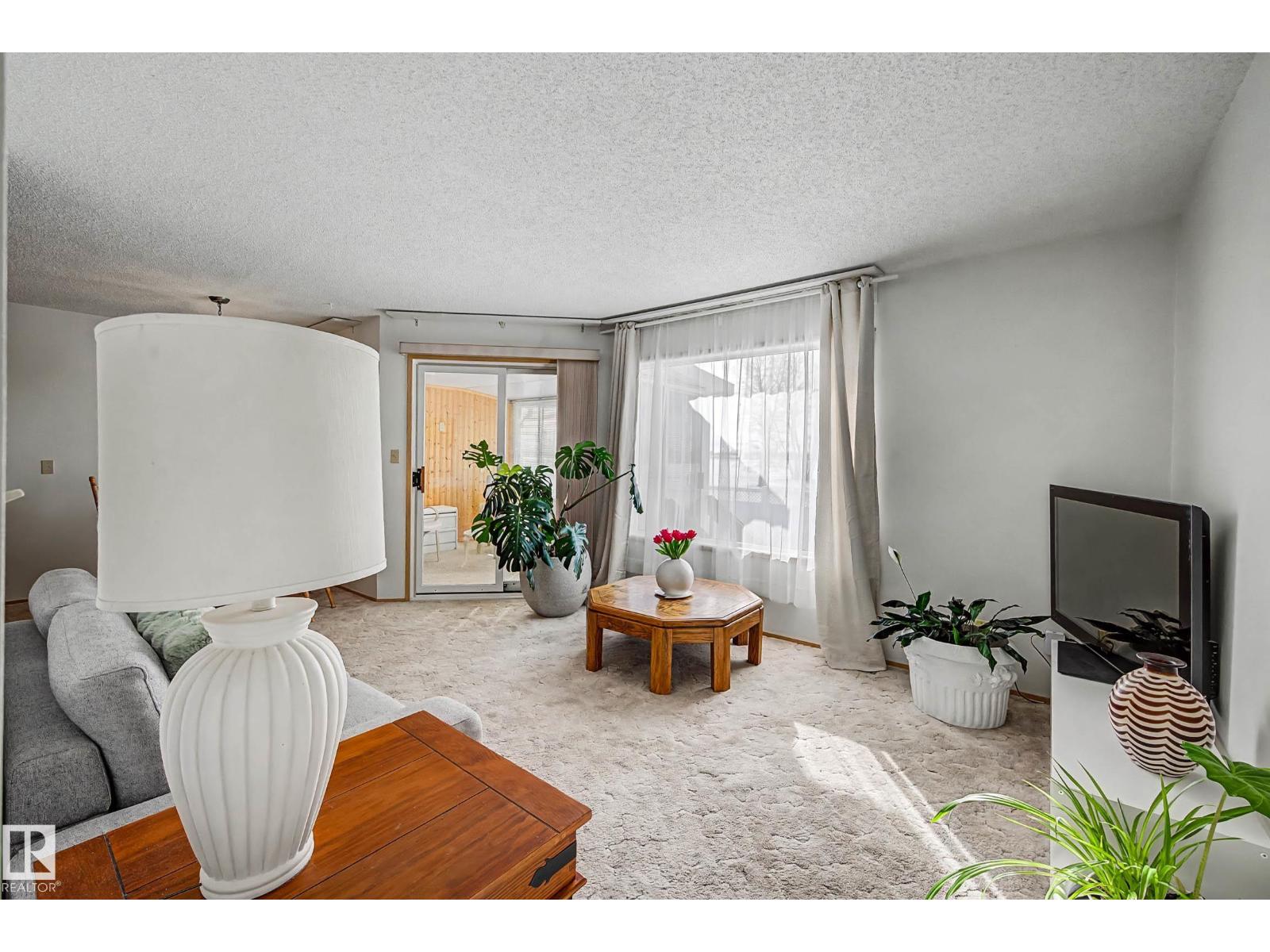 #41 903 109 ST NW NW