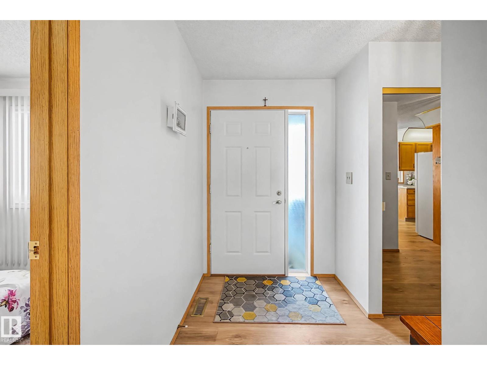 #41 903 109 ST NW NW