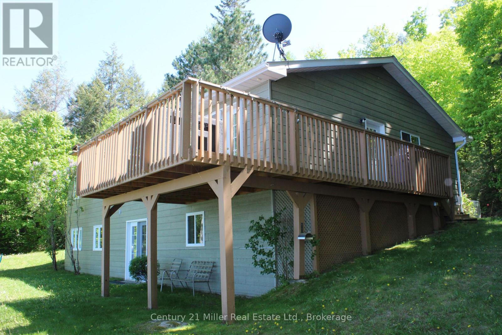 994 KAMANISKEG LAKE ROAD