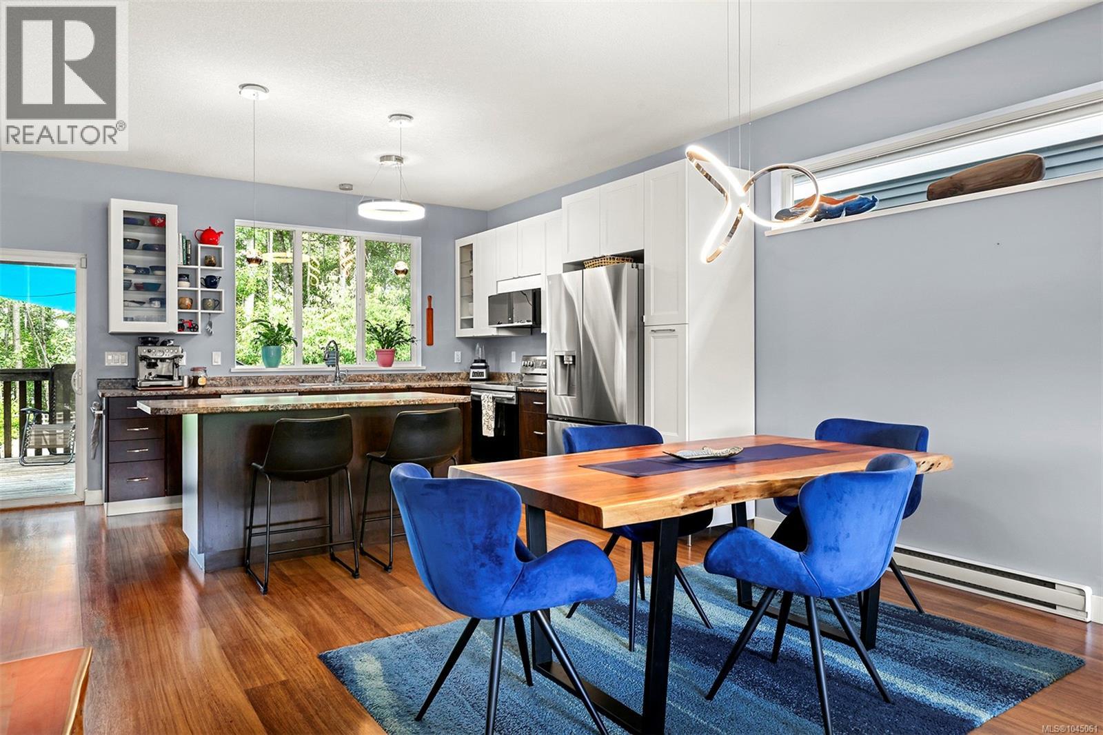 3354 Coniston Cres