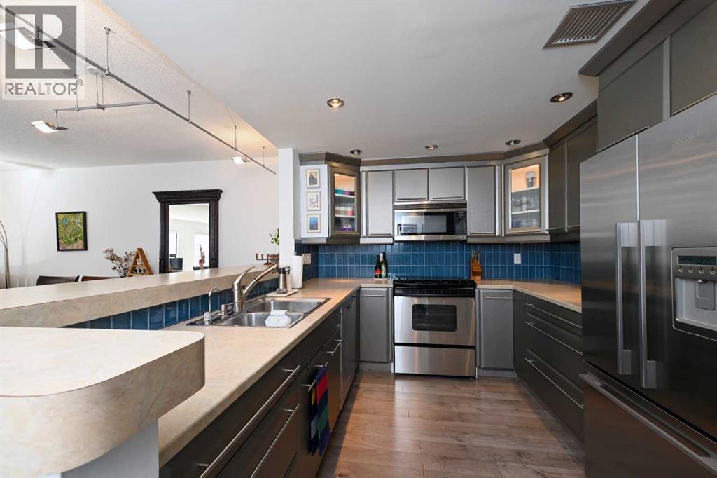 302, 626 24 Avenue SW