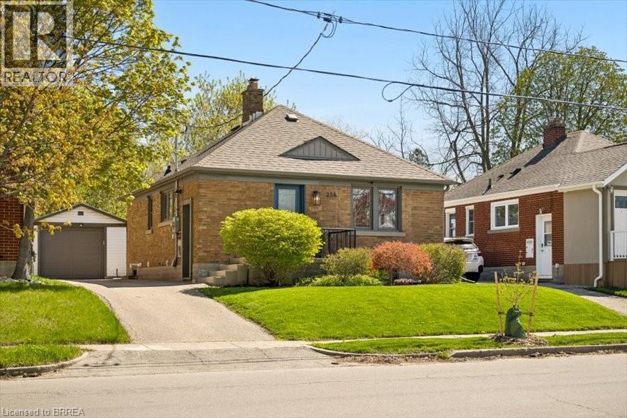 256 BOWMAN Street