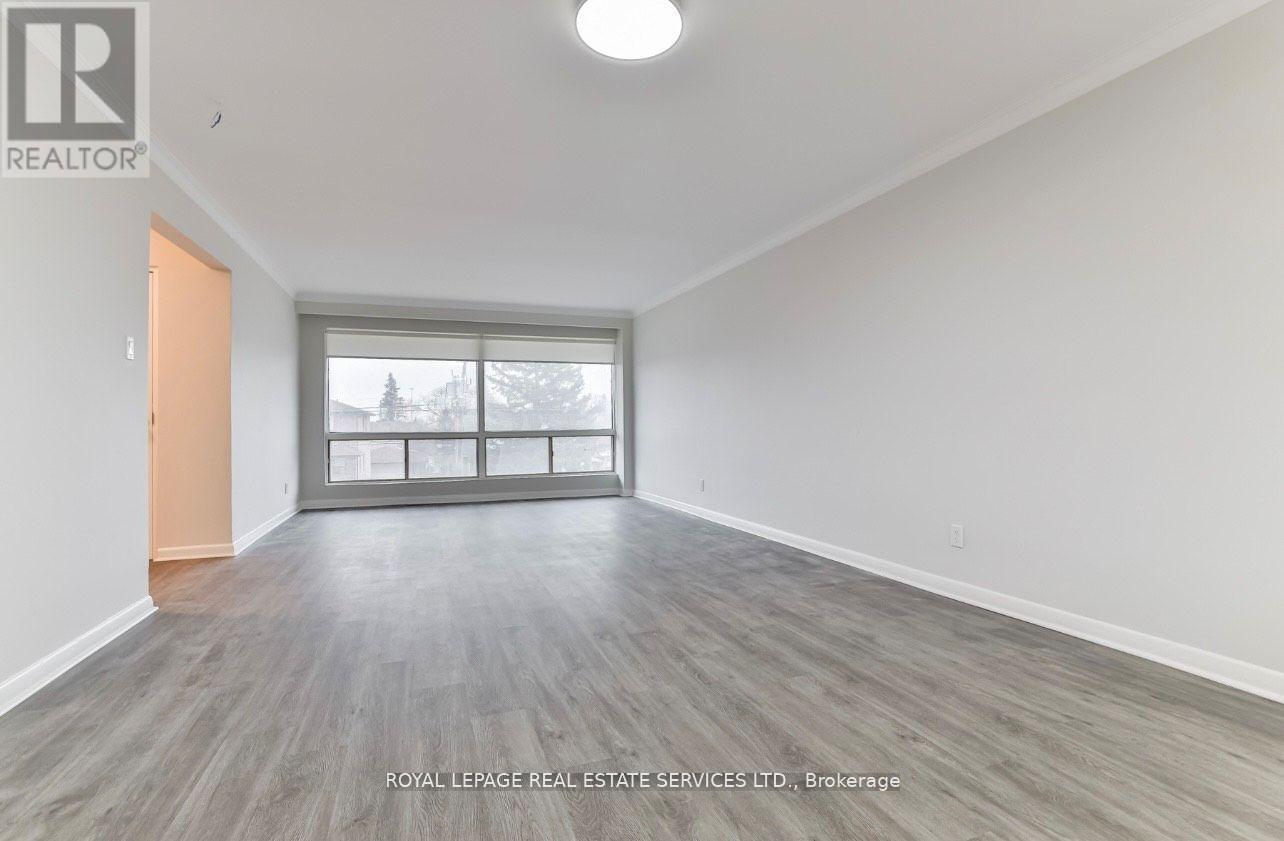 3 - 72 WINSTON PARK BOULEVARD