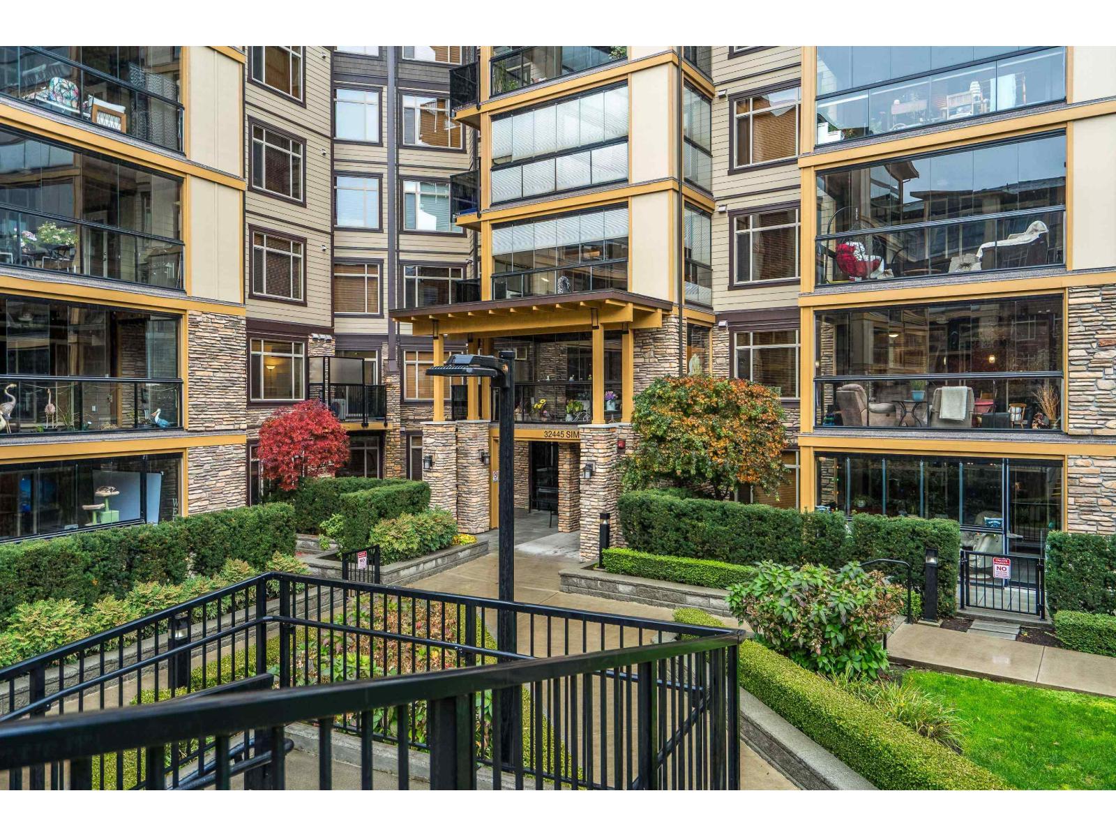 202 32445 SIMON AVENUE