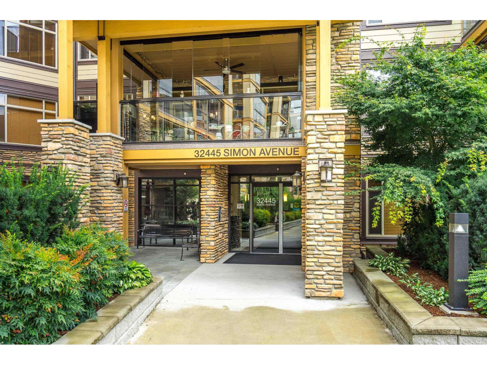 202 32445 SIMON AVENUE