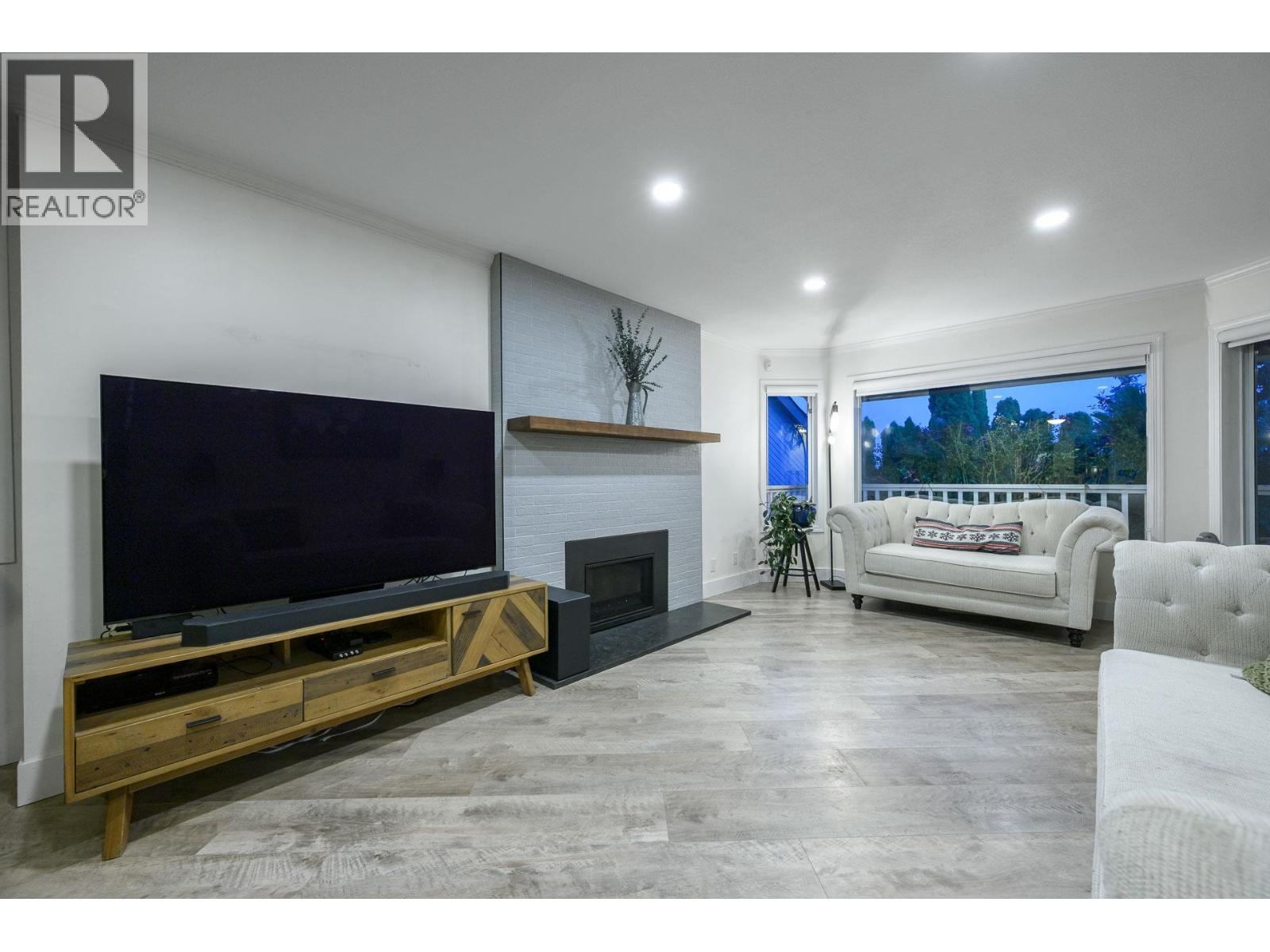 2223 PETRIE COURT