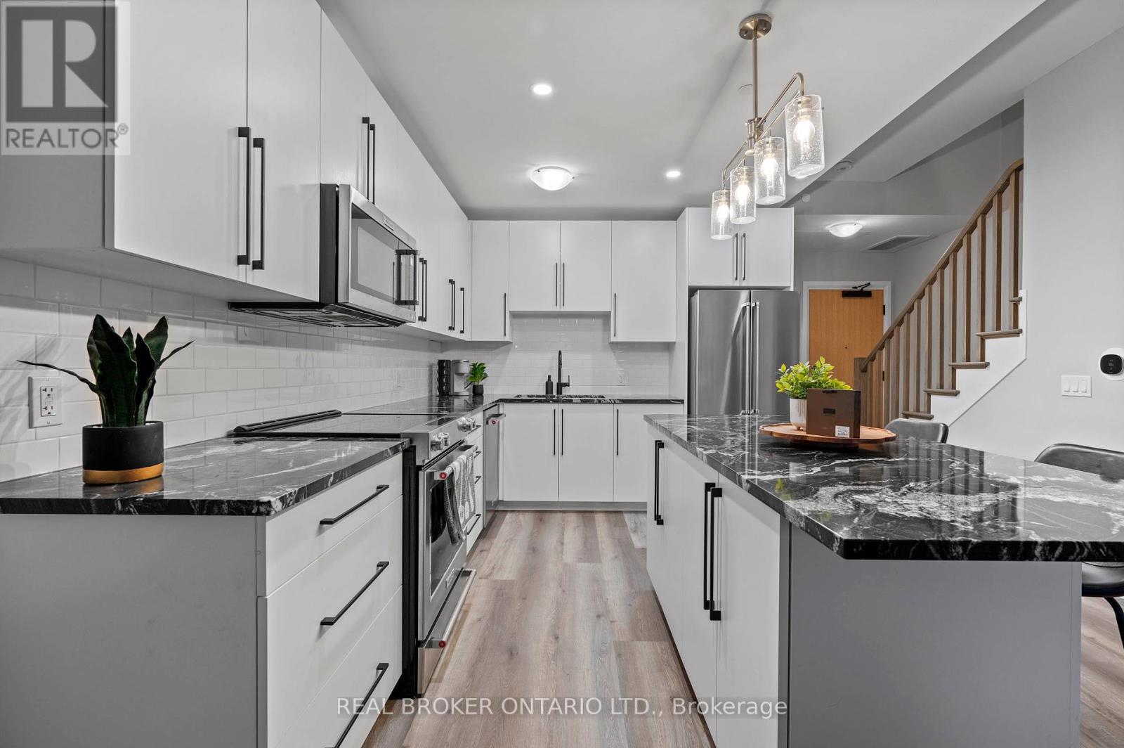 207 - 51 DAVID STREET