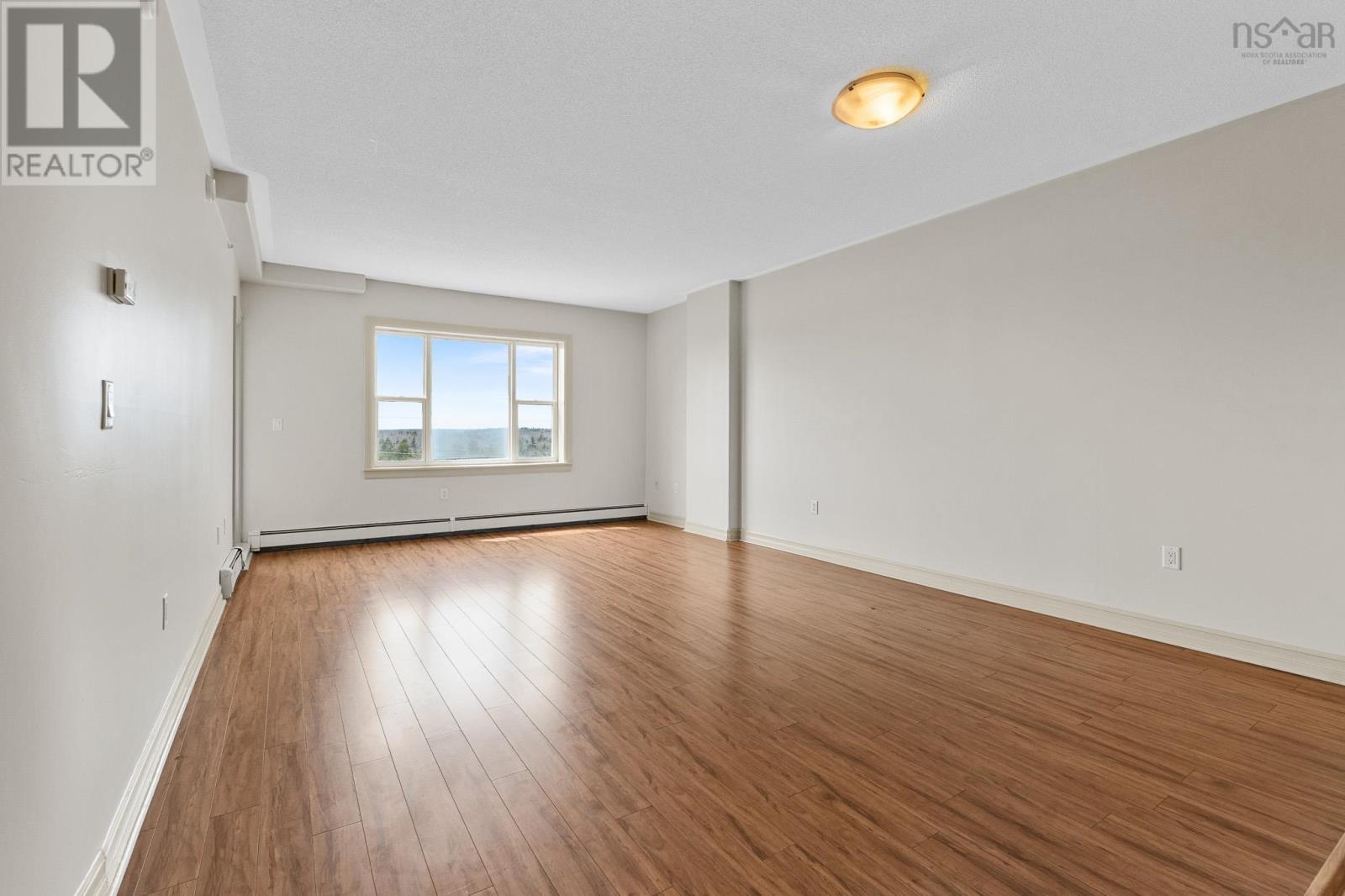 318 767 Parkland Drive