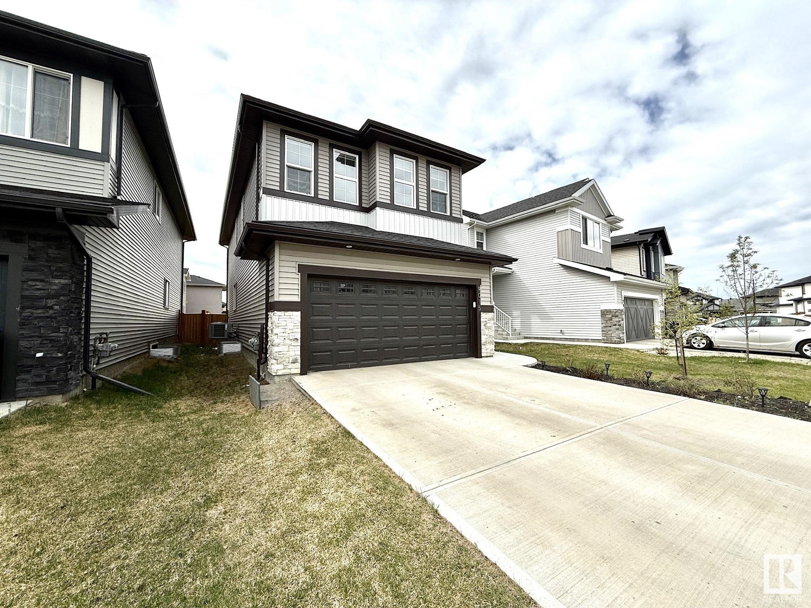 9015 183 AV NW