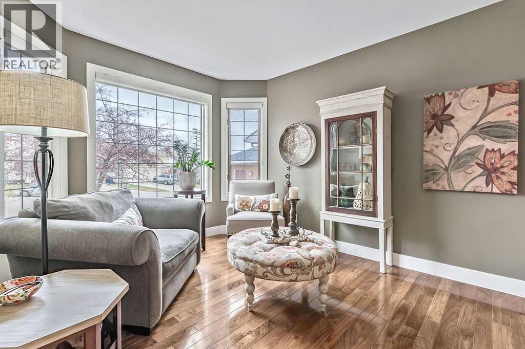 262 Mt Assiniboine Place SE