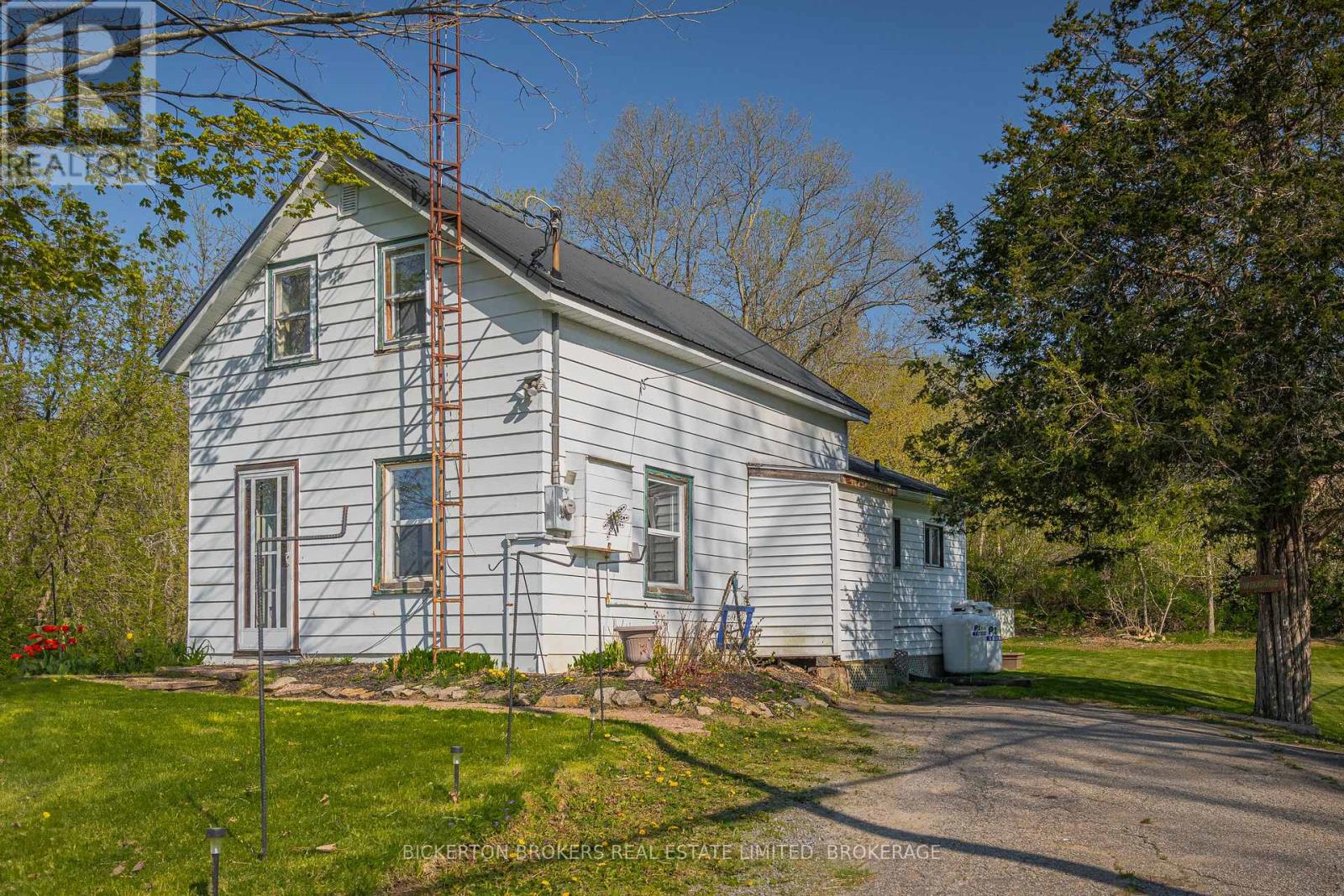 29 MAPLEGROVE ROAD